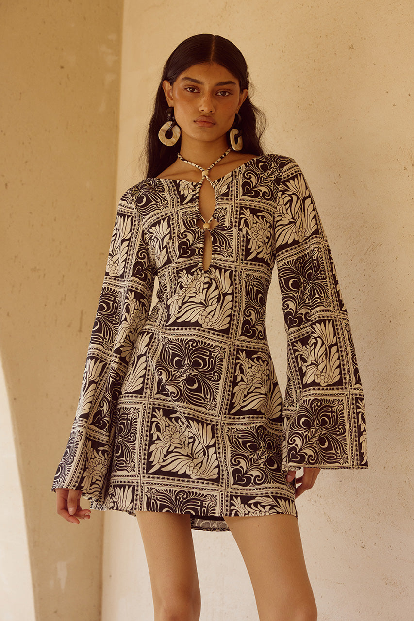 CHANTELLE SLEEVED MINI DRESS - HAVANNA BLACK